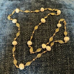 Cultured pearl necklace